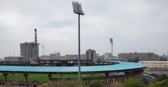 NBA最新消息揭秘！哈登创纪录库里伤情变动，詹姆斯状态更新.